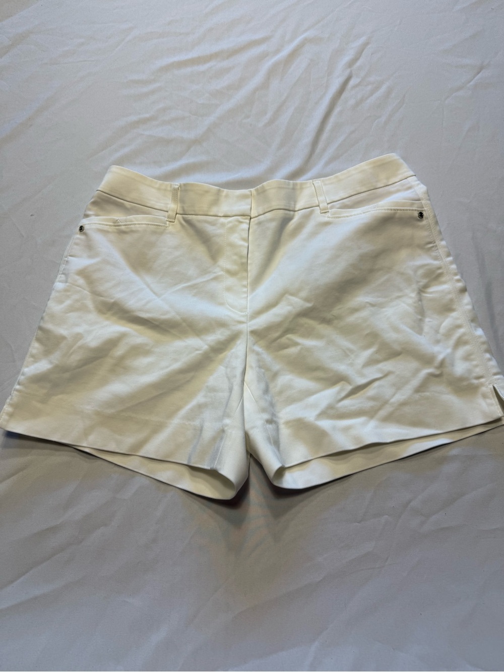White House Black Market Women's White Tailored Pull-On Shorts